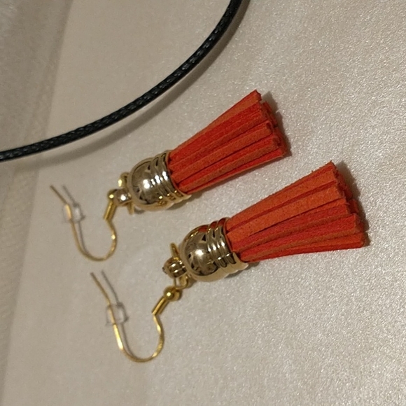 Salmon Color Tassel Set! - Picture 3 of 8